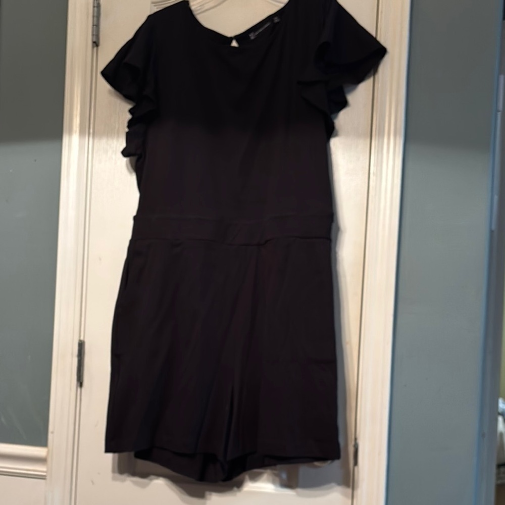 2/$30 New York & Company Black Ruffled Sleeve Romper Women’s 2X NWT